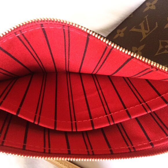 LOUIS VUITTON 2025 Neverfull MM Monogram Pochette Wristlet - 8/17/25 - Picture 6 of 14